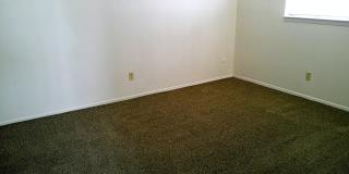 Adorable Single Level Eastside Duplex With Evaporative Air Located In Quiet Neighborhood Adorable Single Level Eastside Duplex With Evaporative Air Located In Quiet Neighborhood Gallery 13