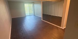 River Walk Apartments Gallery 100