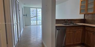 5880 Collins Ave Gallery 4