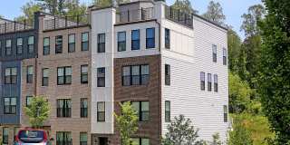 Pet-Friendly Brookhill Commons End-Unit Condo Gallery 1