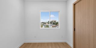 150 N Carondelet St Gallery 21