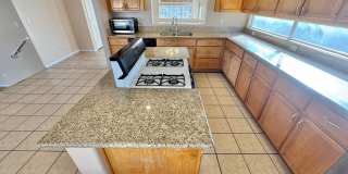 Charming home in a desirable Henderson neighborhood Gallery 6