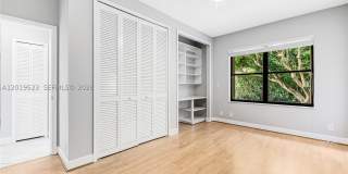 1256 Manor Dr S Gallery 26