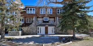 1402 Empire Avenue Gallery 19
