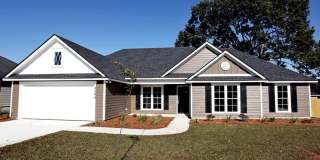 Stunning 4-Bedroom Home with Modern Amenities in Valdosta's Northlake Subdivision Gallery 1