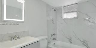 2701 NW 18th Ter Gallery 9