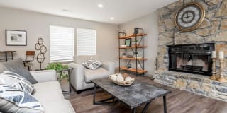 Hickory View Gallery 42