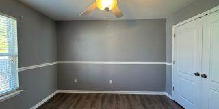 3 Bedroom Home available w/fenced yard Gallery 35