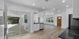400 SW 9th Avenue Gallery 12