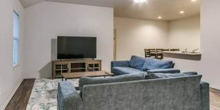 Modern 3BR/2BA Duplex | All Utilities Included | Downtown Edmond Gallery 5