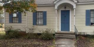 208 Newton Street Gallery 1