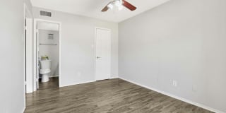 Marine Creek Apartments Gallery 8