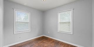 1405/1407 Marshall Ave. Gallery 12