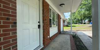 652 Monagan St ~ Murchison Gallery 3