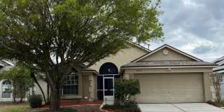 Don’t miss this 3-bedroom 2 bath house in the Crystal Bay community of Waterford Lakes. Gallery 1