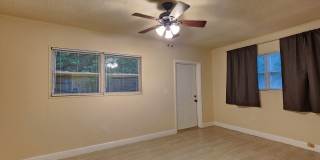 FOR RENT 5 bedroom, 3 bathrooms, 2 car garage home near UF. Gallery 25