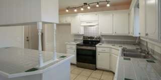 MORE SPACE. MORE CONVENIENCE. A GREAT CENTRAL MOORE LOCATION. Gallery 14