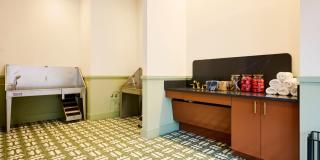 Broad & Washington Gallery 43