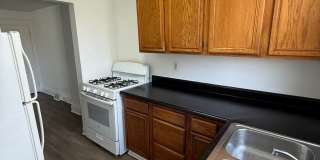 2-Bedroom Home with Fenced Yard – Minutes from Downtown Pittsburgh Gallery 16