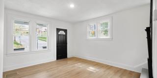 AVAILABLE SEPT 1ST!! UPDATED 2-Bedroom END UNIT in Dormont! Gallery 1