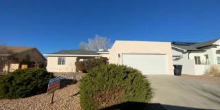 4 Bedroom Single Story Home Available Near McMahon Blvd NW  Unser Blvd NW! Gallery 1