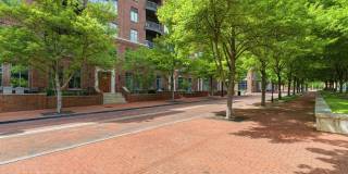 250 Daniel Burnham Square Gallery 37