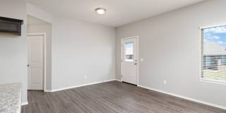 Spacious 3 Bedroom Duplex! Gallery 14