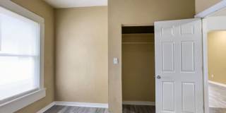 For Rent: 722 S Hackley St: 2 Bedroom 2 Bathroom Home! W/D Hookups! Enclosed Front Porch! Gallery 12