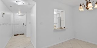 3300 W Rolling Hills Cir Gallery 7