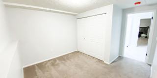 5033 Pineridge Avenue Gallery 33