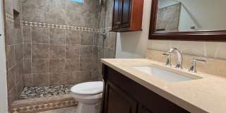 Centrally located One bedroom, One bath house | Available Now Gallery 11