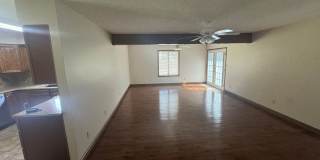 Move-In Ready! 605 E Maplewood St Gallery 6