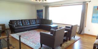 Furnished 4BR Home for Rent in Hood River Furnished 4BR Home for Rent in Hood River Gallery 4