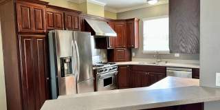 Spacious 3-Bedroom 2-Bathroom Brick Home Gallery 4
