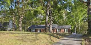 Newly updated home in West Burlington Gallery 1