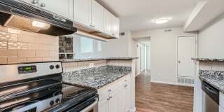 2 Bed, 2 Bath Condo in Aurora! Gallery 9