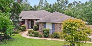 Spacious 4-bedroom Retreat Gallery 1