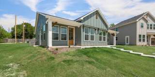 1207 Chestnut Court, Runa - 2Unit # 2 Gallery 1