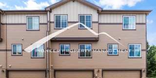 Low-Maintenance Living with Mountain Views! 3BR Townhome, 2-Car Garage & A/C Gallery 23