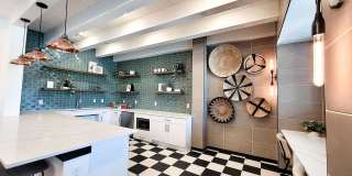 Garrett Uptown Gallery 12