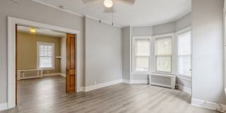 35 Montrose Ave Gallery 6