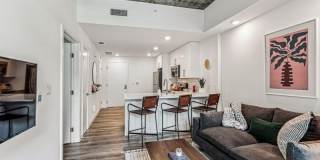 Link Apartments Four12 Gallery 7