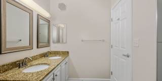 Roebling Row Gallery 83