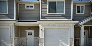 Nearly New Townhome Gallery 1