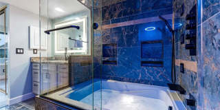 2 bed, 2 bath Available Now! Gallery 21