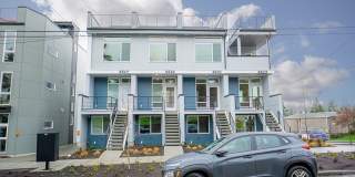 3bd/2.5ba Seattle Townhome Gallery 1