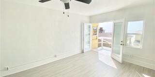 4209 The Strand Gallery 11