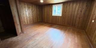 Charming Three Bed West Seattle Vintage Home Near Lincoln Park and Puget Sound! Gallery 16