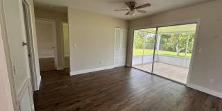 1331 SE Mohave Street Gallery 3