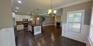 Custom 4 BD/2.5 BA Home with Community Pool, Water Access and Day Dock! Gallery 10